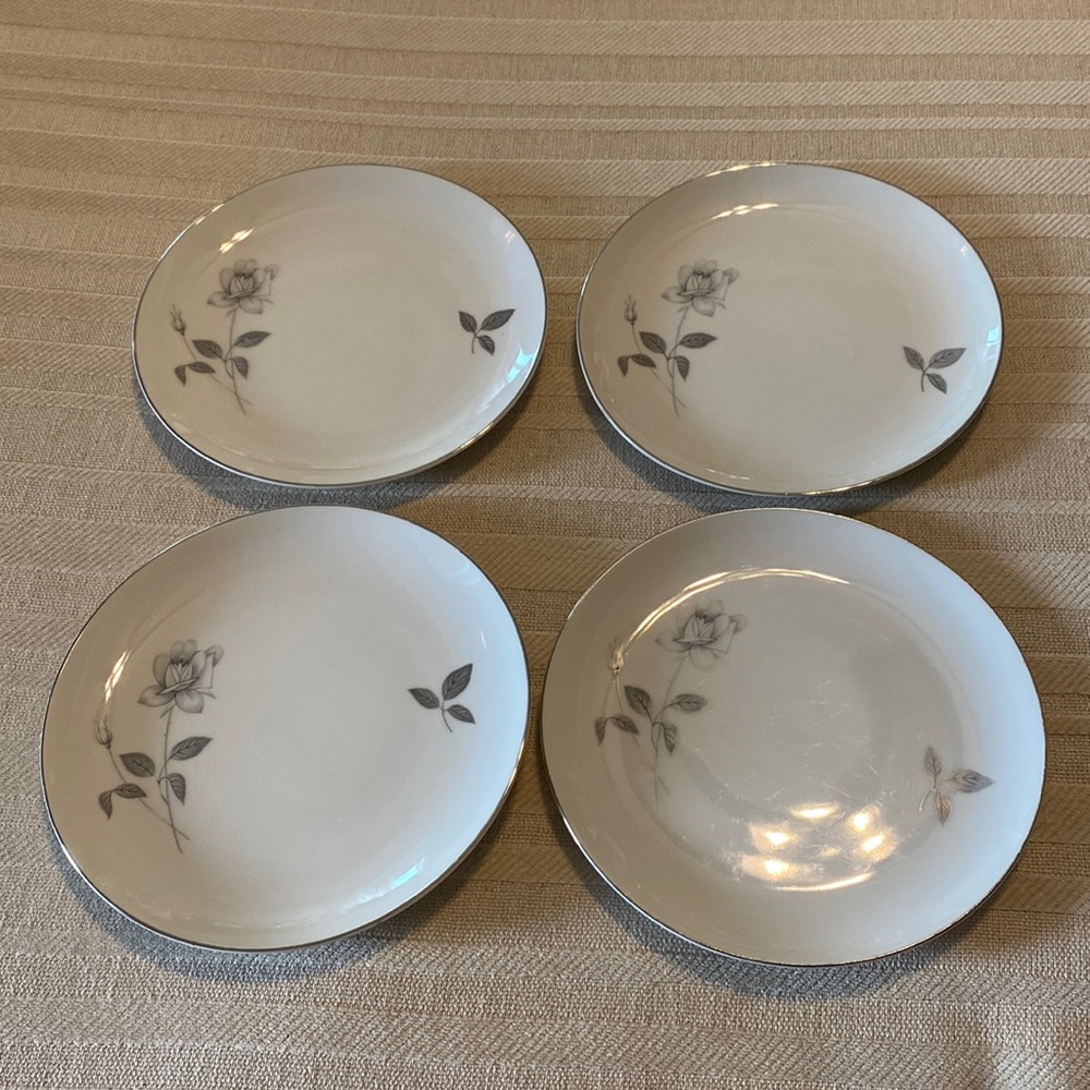 Queens Royal China (4) 7.5” Plates!